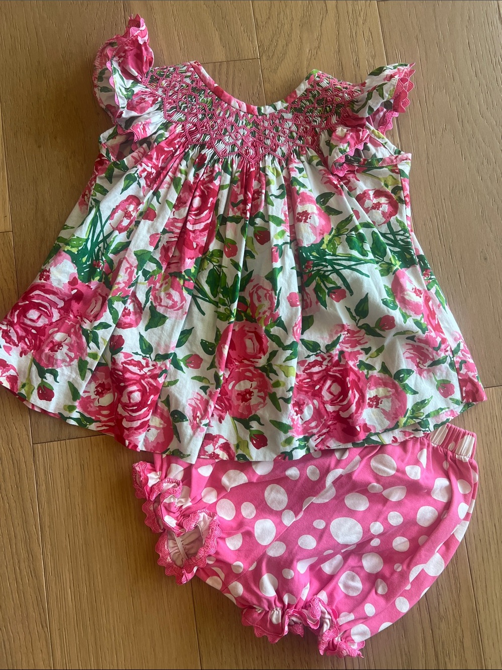 Size 18 month. Banana Split set.